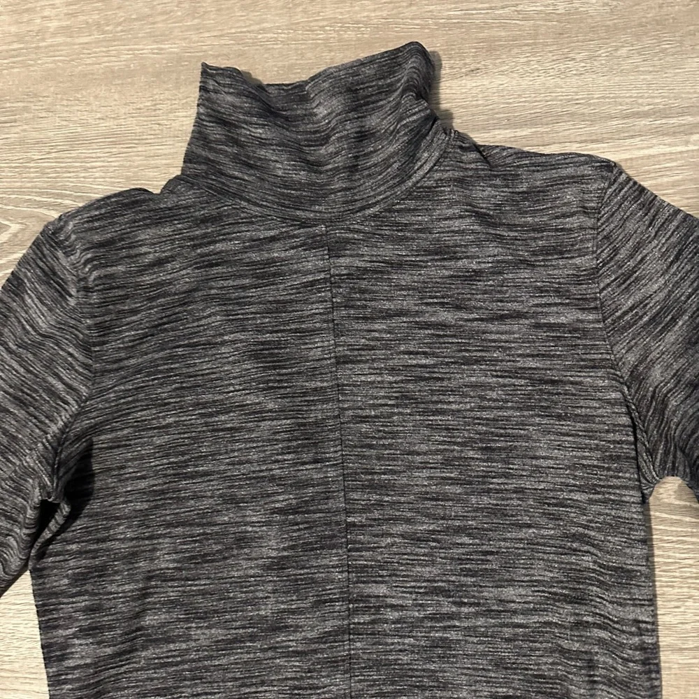 Lululemon‎ Sz 4 &Go Take Off Long Sleeve Athletic Workout Women’s Yoga Shirt Top
